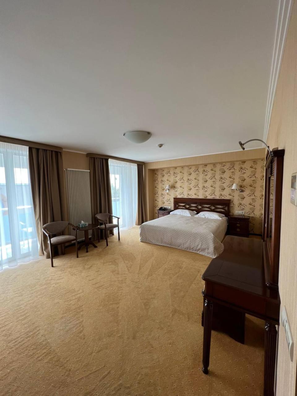 Grand-Marine Hotel & Spa Burlača Balka Exteriér fotografie