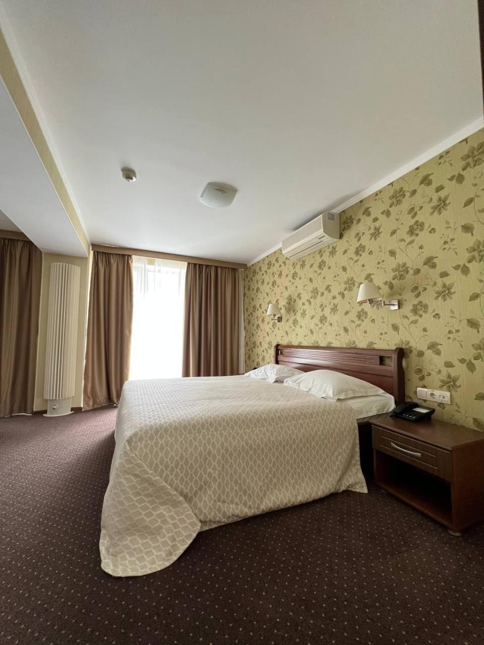 Grand-Marine Hotel & Spa Burlača Balka Exteriér fotografie